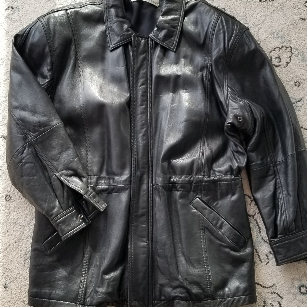 Men's Andrew Marc super soft leather jacket. Excellent condition. Size XL